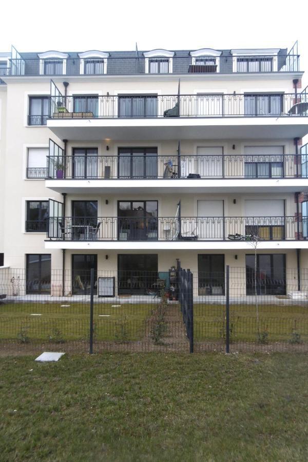 Ferienwohnung 35m2 neuf, plein sud, dernier etage avec terrasse Noisy-le-Grand Exterior foto